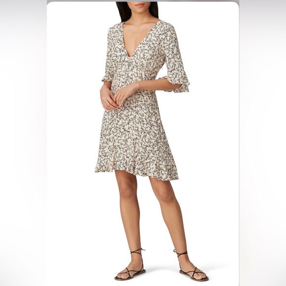 cupcakes & cashmere Dresses & Skirts - Cupcakes and Cashmere Roxbury Dress Size 6